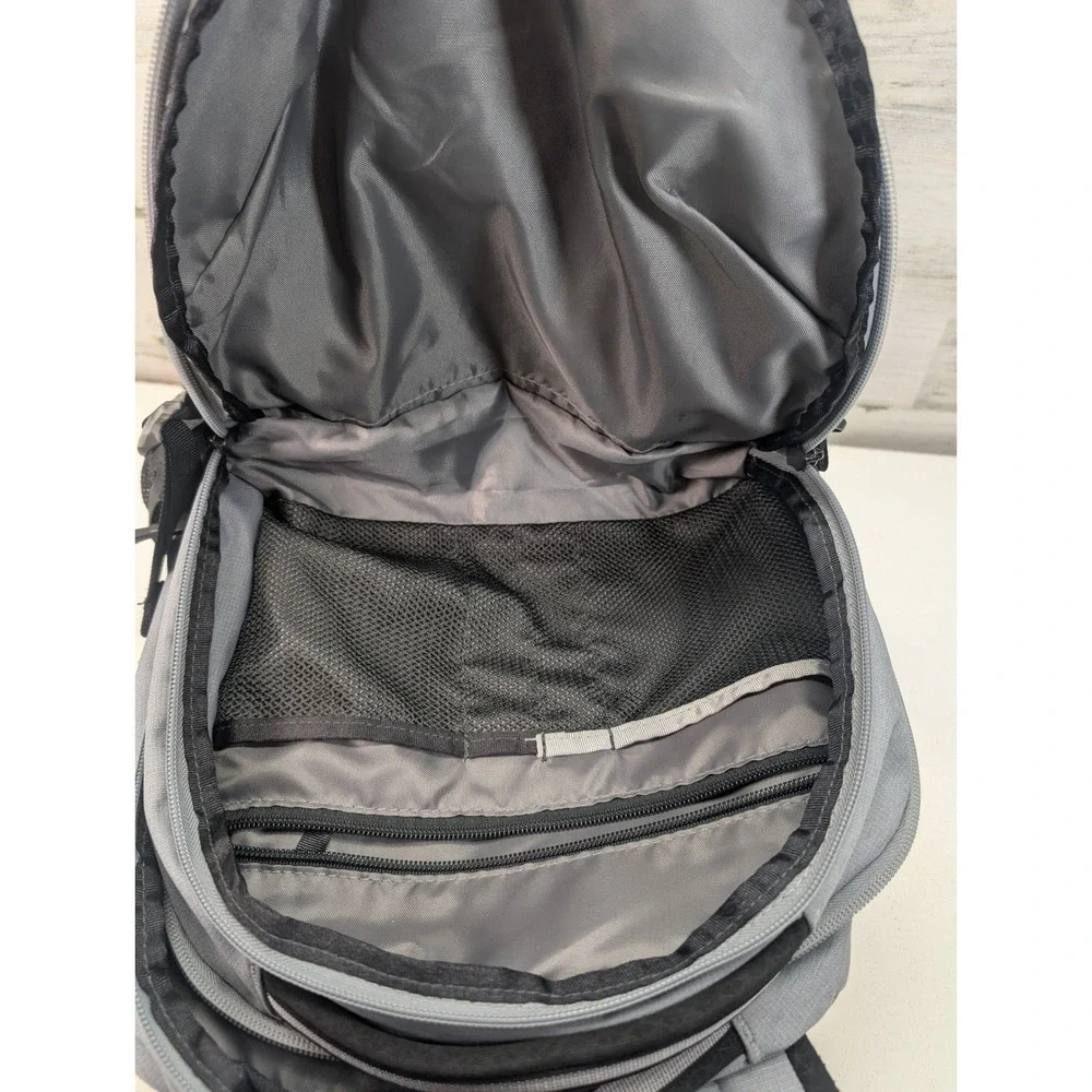 The North Face Dyno Backpack Gray‎ Black School Laptop Daypack